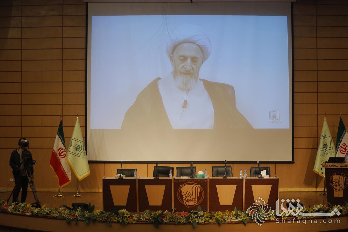 امام خمینی تنها برای دو نفر از لقب «حجت‌الاسلام والمسلمین» استفاده کرد / کمال احتیاط امام در اعطاء اجازه اخذ وجوه از مردم