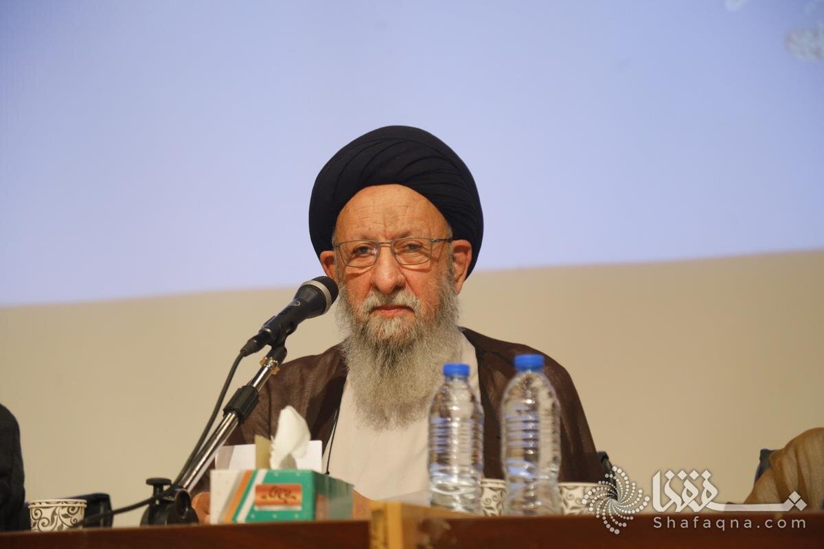 امام خمینی تنها برای دو نفر از لقب «حجت‌الاسلام والمسلمین» استفاده کرد / کمال احتیاط امام در اعطاء اجازه اخذ وجوه از مردم