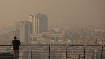 شعرخوانی نرجس سلیمانی درباره آلودگی هوا در شورای شهر