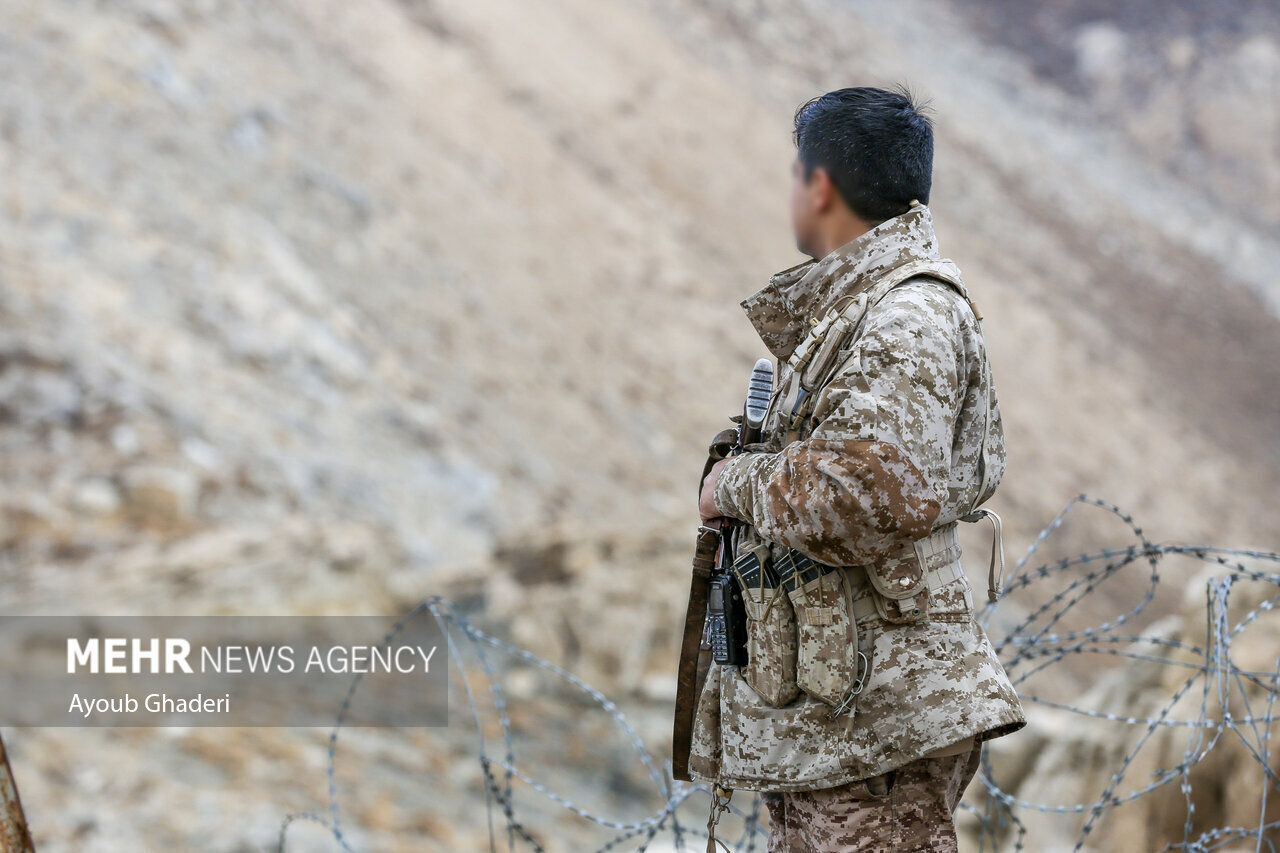 عکس های خاص از نیروهای ویژه سپاه در نقطه صفر مرزی /۲۰۰۰ کیلومتر از ضدانقلاب پس گرفته شد