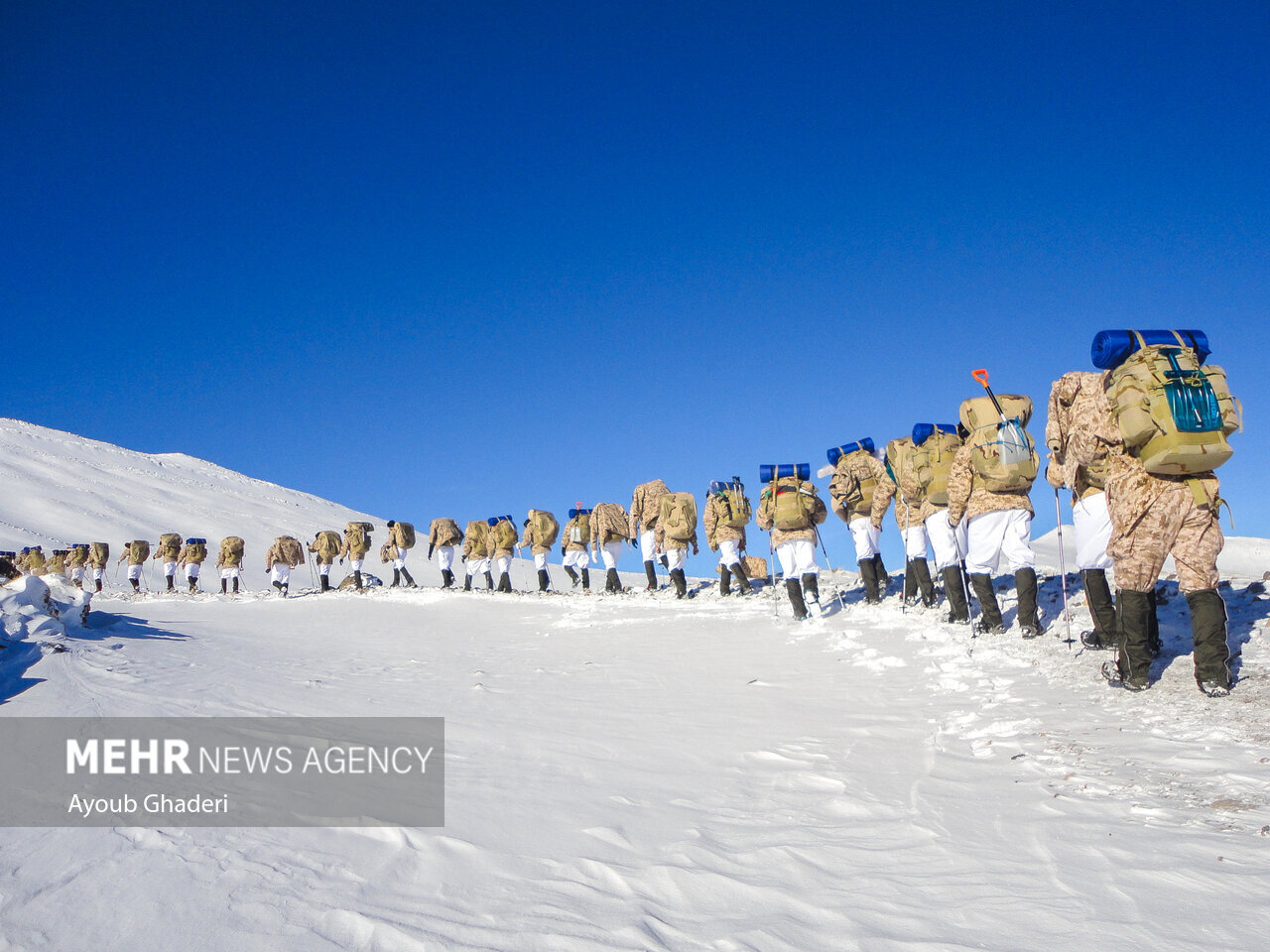 عکس های خاص از نیروهای ویژه سپاه در نقطه صفر مرزی /۲۰۰۰ کیلومتر از ضدانقلاب پس گرفته شد