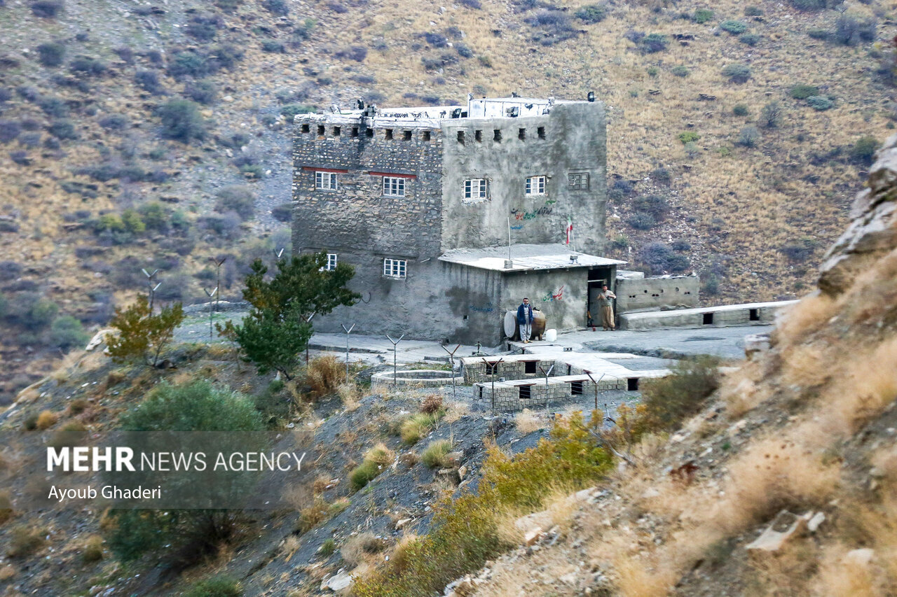 عکس های خاص از نیروهای ویژه سپاه در نقطه صفر مرزی /۲۰۰۰ کیلومتر از ضدانقلاب پس گرفته شد