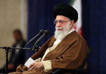 معنای حدیث نصب شده در محل سخنرانی رهبری +عکس معنای حدیث نصب شده در محل سخنرانی رهبری +عکس