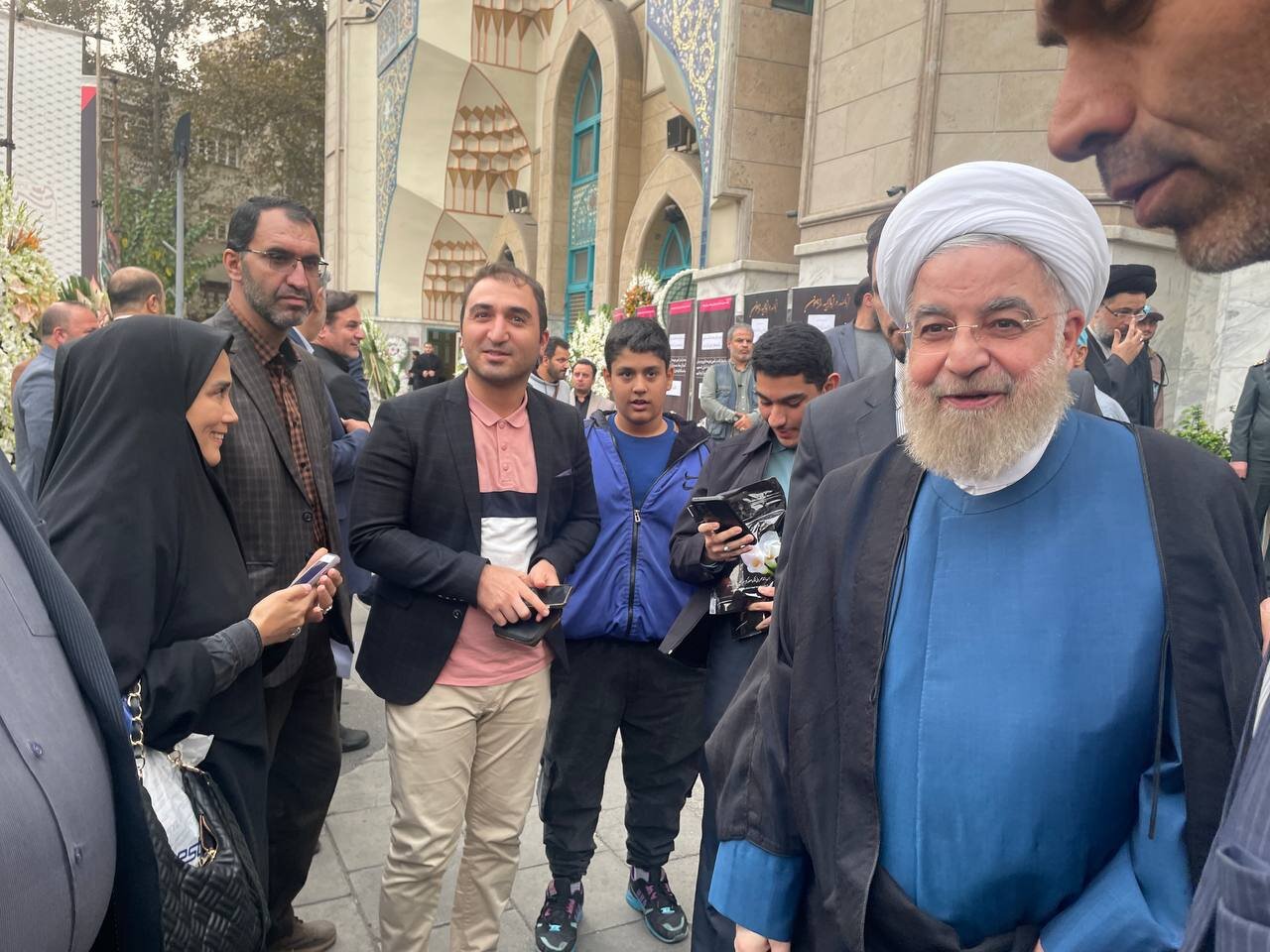 حضور حسن روحانی و علی لاریجانی در مراسم ترحیم همسر رئیس دیوان عالی کشور+عکس
