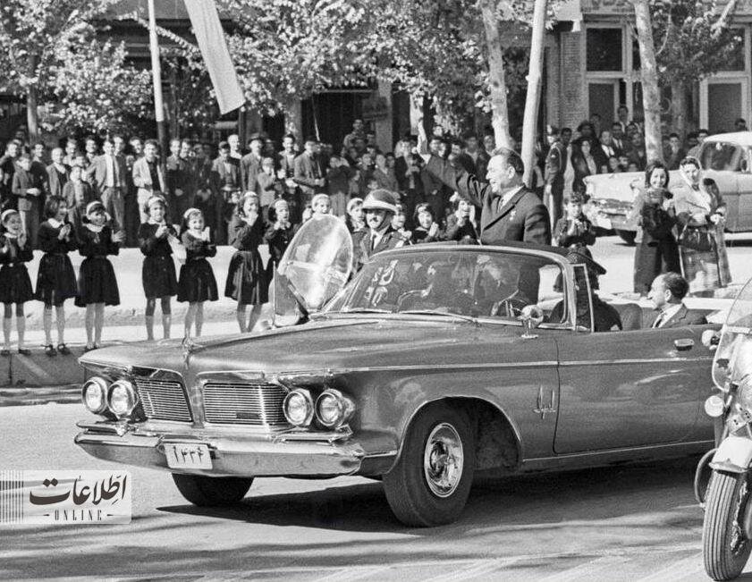 عکسی از استقبال عجیب محمدرضا پهلوی و فرح از برژنف