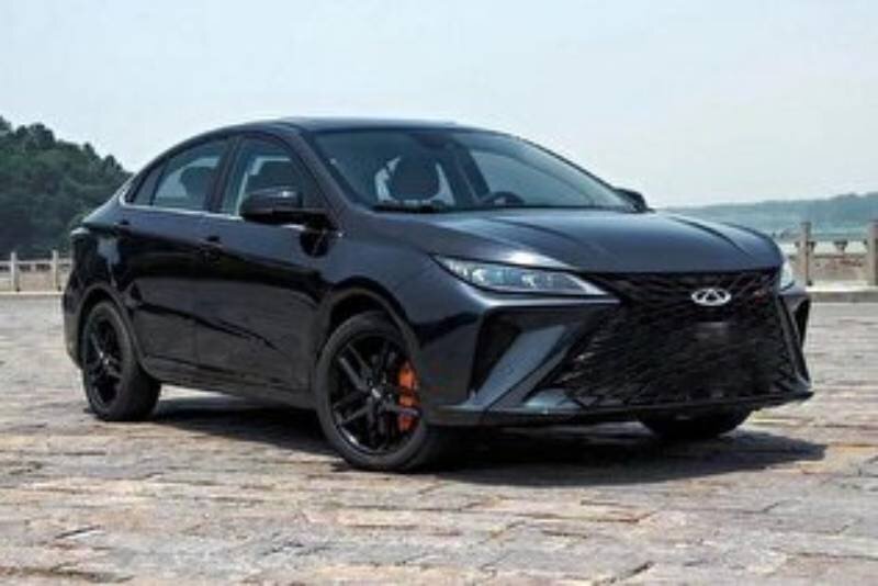 ببینید | سوار شدن آریزو 5 توربو روی پژو در مقابل پارک قیطریه