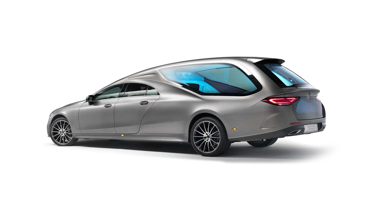 هیچکس تمایلی به نشستن در این مرسدس بنز و رولزرویس ندارد/ عکس