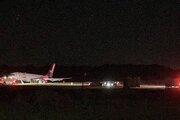 ببینید | وحشت روی باند فرودگاه؛ فرود هواپیمای بوئینگ ۷۵۷ در چاتانوگا با وجود آتش‌سوزی
