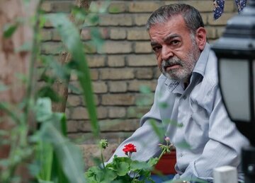 عکس | تصویری قدیمی از حمید لولایی در دوران خدمت سربازی