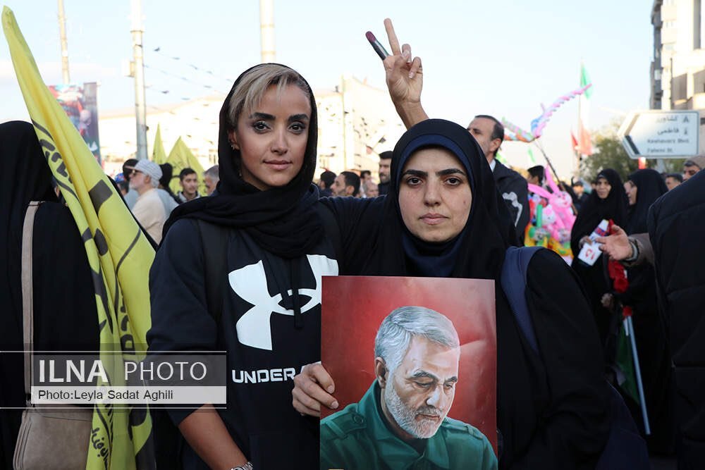 عکس | زنان با حجاب‌های مختلف در تجمع مردمی حمایت از زنان و کودکان غزه