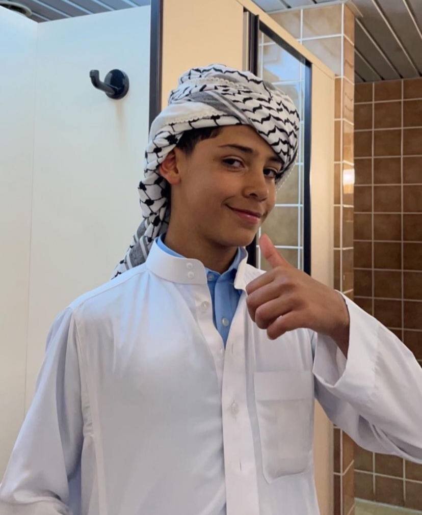 ژست خاص پسر رونالدو در دشداشه و لباس عربی