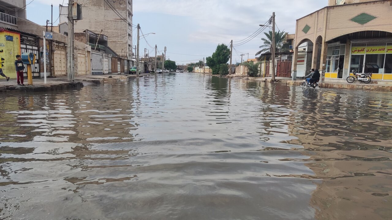 فصل جدید سریال آگرفتگی های معابر در اهواز/ بارش باران و وزش باد بسیار شدید در اهواز