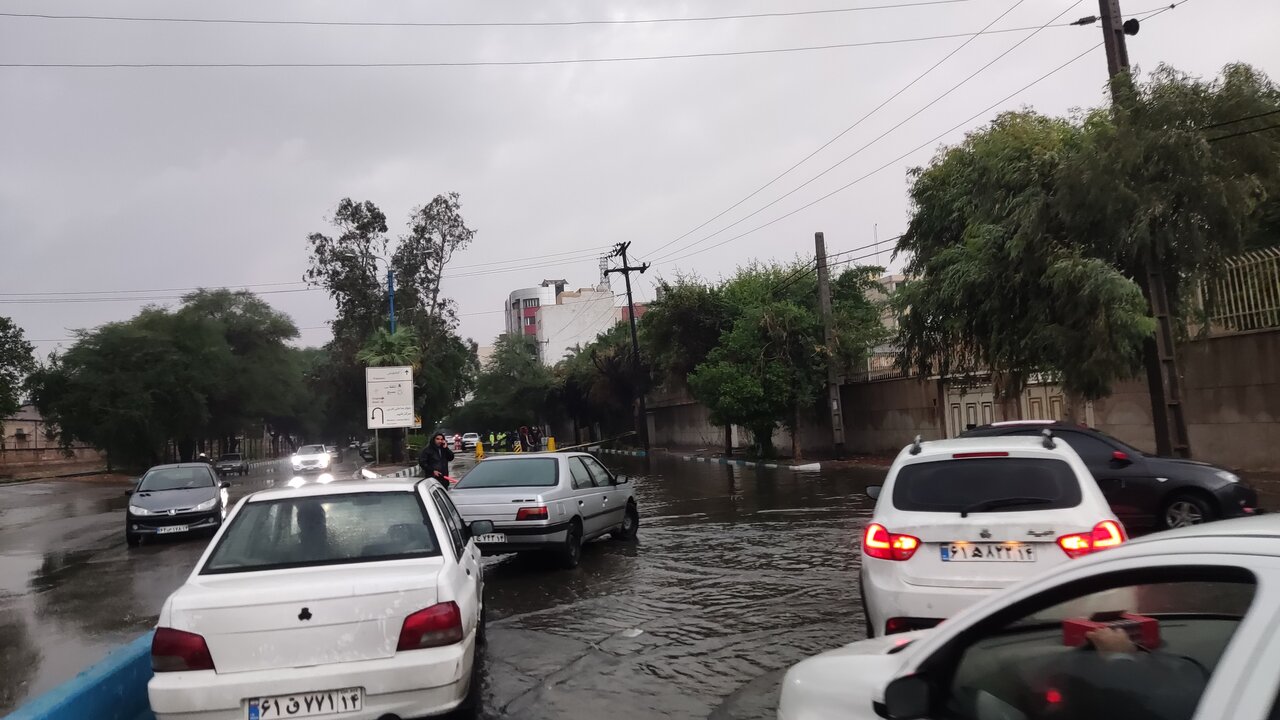 فصل جدید سریال آگرفتگی های معابر در اهواز/ بارش باران و وزش باد بسیار شدید در اهواز