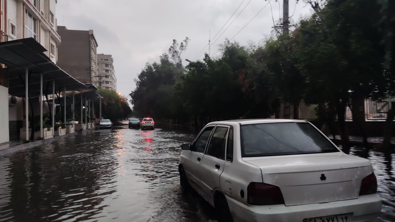 فصل جدید سریال آگرفتگی های معابر در اهواز/ بارش باران و وزش باد بسیار شدید در اهواز