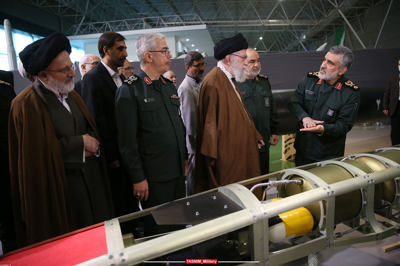 حمله به داشمن در داخل جو با جدیدترین موشک هایپرسونیک ایران +عکس
