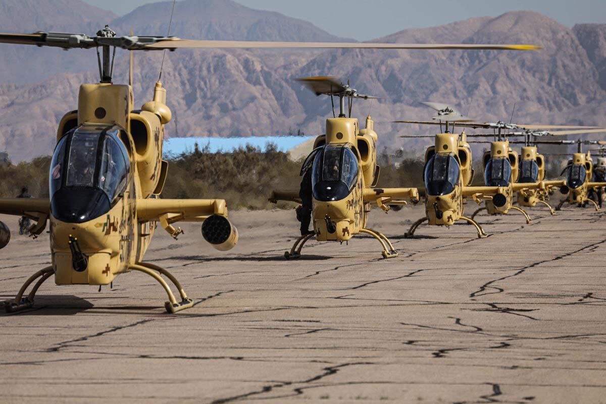 قدرت نمایی ده ها فروند بالگرد کبرا، ۲۰۶ و ۲۱۴ در مانور هوانیروز