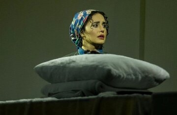الناز شاکردوست با «آواز عاشقانه دختر دیوانه» در تئاتر شهر