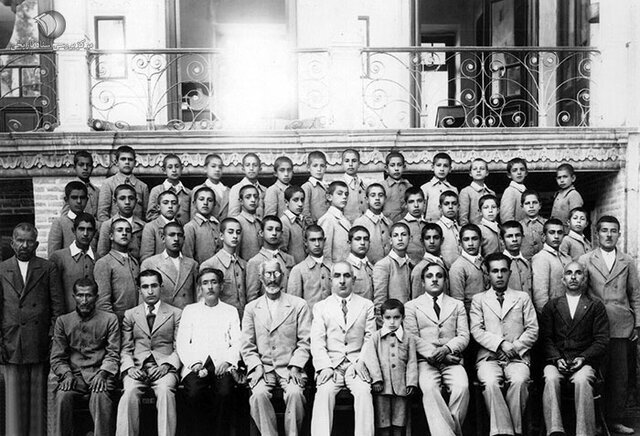 نواب صفوی؛ از تشکیل فداییان اسلام و ترور کسروی تا اختلاف با دکتر مصدق