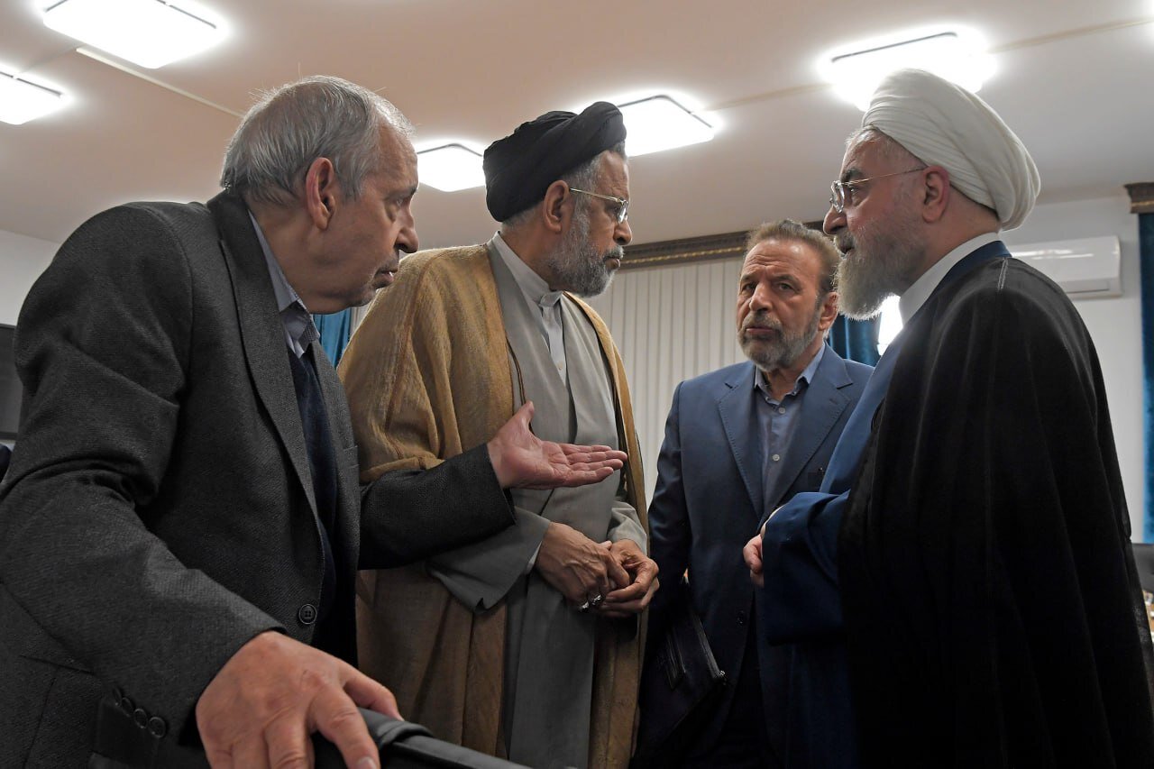 جدیدترین تصاویر از جلسه حسن روحانی و دولتمردانش/ از خندههای جهانگیری تا گعدههای چند نفر