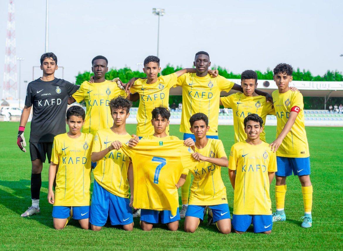 عکس| سورپرایز النصریها برای پسر رونالدو؛ وضعیت عجیب جونیور با عصا!