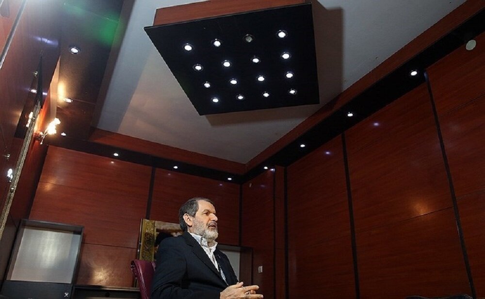 صوفی: محصولی بگوید چطور مولتی میلیاردر شده؟ / انتخابات 1402 را خدا به خیر کند / دولت رئیسی پیرو افکار مصباح یزدی است 2