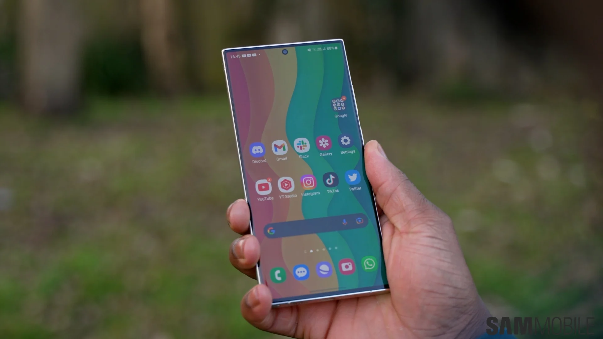 شایعه جدید از صفحهنمایش گلکسی S۲۴ میگوید/ عکس