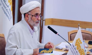 استاد دانشگاه مفید در نشست «فقه رانت» استاد دانشگاه مفید در نشست «فقه رانت»