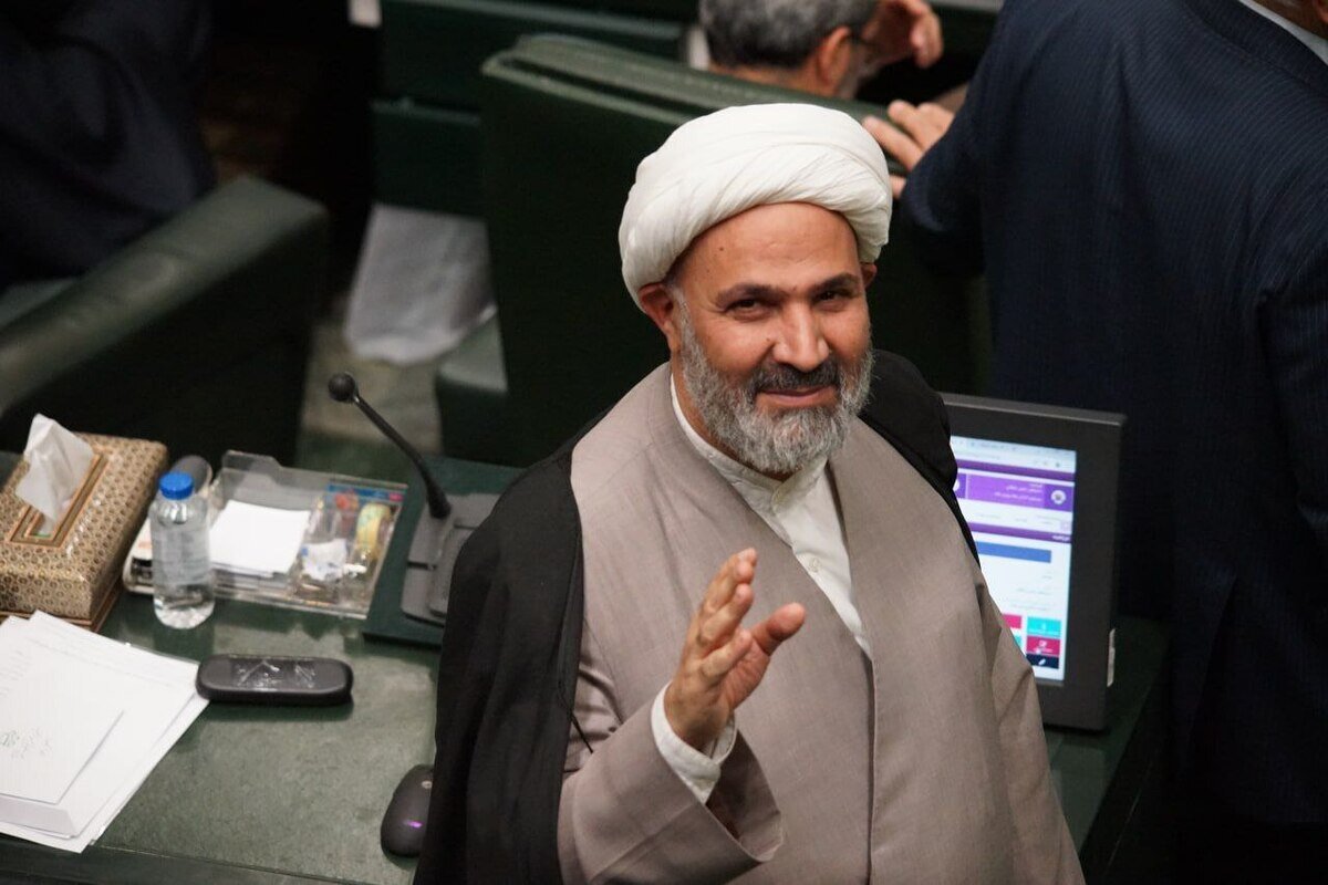 وحشت تندروها از حسن روحانی /پژمانفر: صلاحیت روحانی نباید در انتخابات خبرگان تایید شود