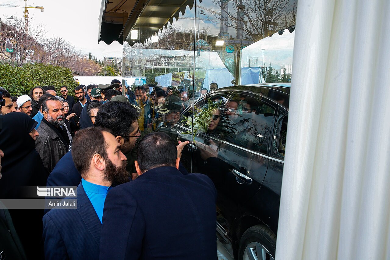 خودروی شهید فخریزاده در حمله تروریستی رونمایی شد+ تصاویر