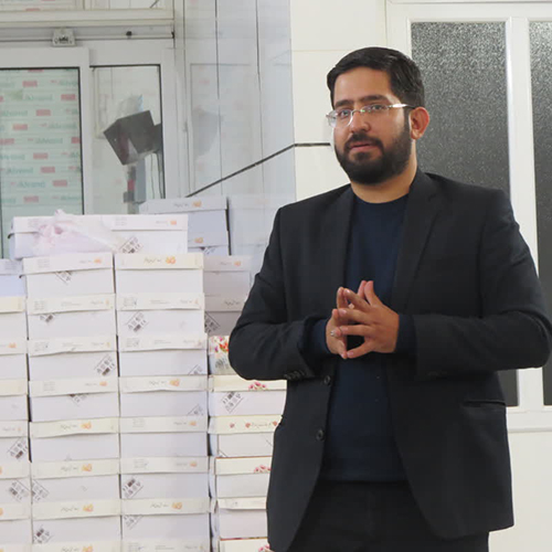 "نبات سنتی حاج کاظم" سوغاتی شیرین از کویر سمنان