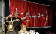 نذری ۱۷۰ساله قجری در این تکیه قدیمی تهران/ عکس