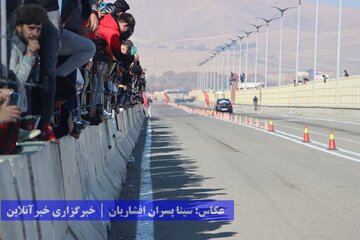 مسابقات اتومبیلرانی درگ (سرعت و شتاب)