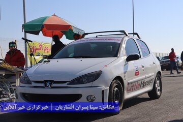 مسابقات اتومبیلرانی درگ (سرعت و شتاب)