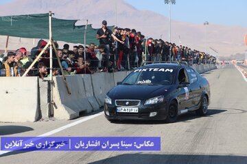 مسابقات اتومبیلرانی درگ (سرعت و شتاب)