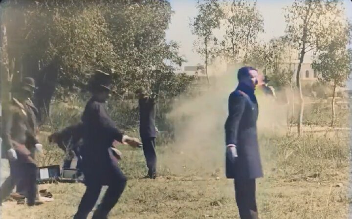 ببینید | لحظه عجیب وقوع قتل؛ ویدیوی رنگی شده از یک دوئل واقعی در فرانسه در سال ۱۸۹۶
