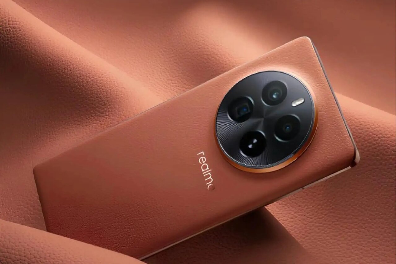 رقیب جدید آیفون ۱۵/ بدنه این گوشی از تیتانیوم مقاومتر است/ عکس