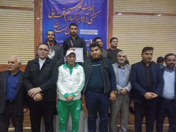 دامغان قهرمان مسابقات کشتی آزاد انتخابی بزرگسالان استان سمنان