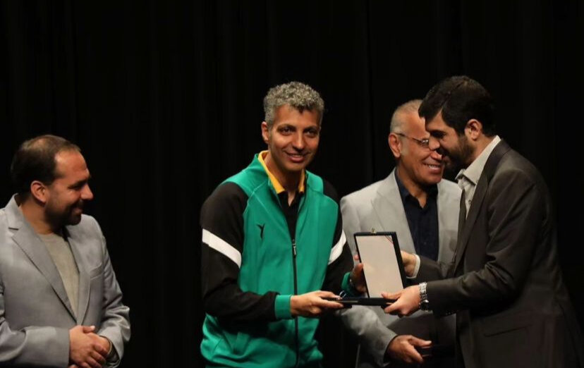 عکس| جایزه ویژهای که به فردوسیپور رسید