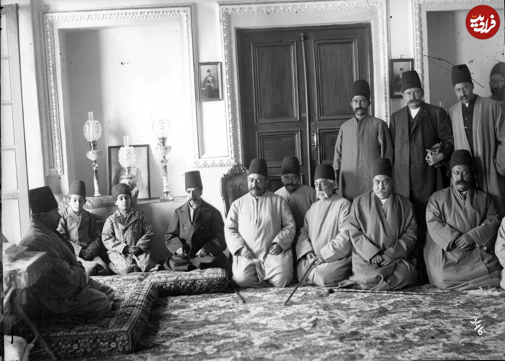 عکس دیده‌نشده از جلسه وزرای ناصرالدین شاه در قصر