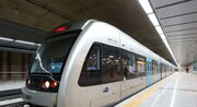 عکس | اقدام عجیب متروی مشهد؛ انتشار مشخصات مسافران مترو روی مانیتور!