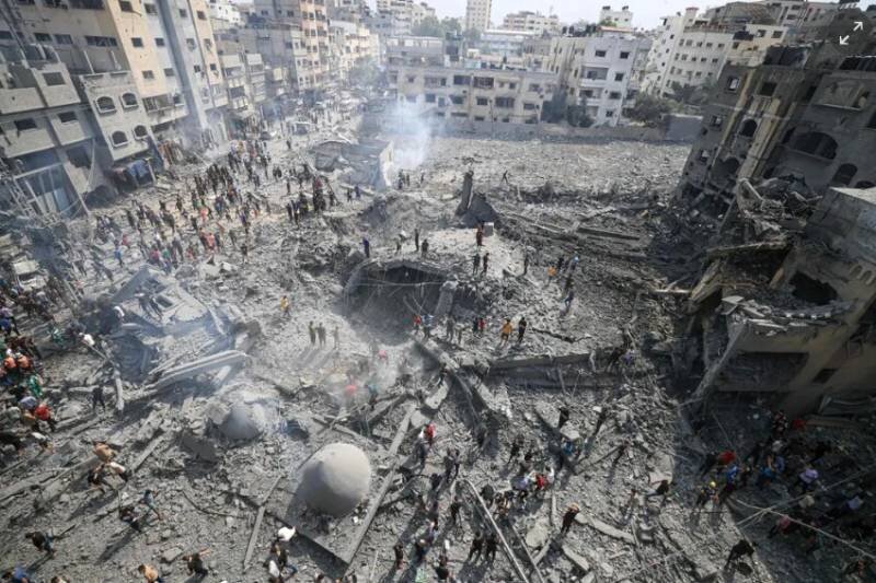 ببینید | لحظه اصابت موشک اسرائیل به خانه‌ای در نوار غزه و تخریب کامل آن