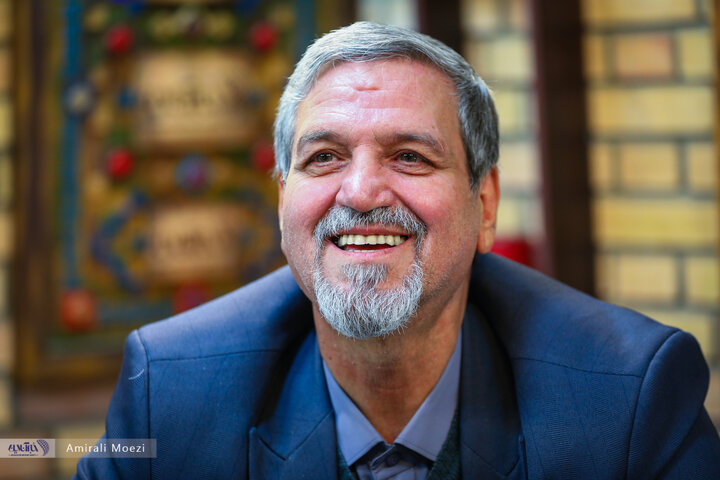 ببینید | کواکبیان: همه اموالم را به صادق محصولی می‌ بخشم، او هم یک‌صدم اموالش را به بنده بدهد /سند رسمی و محضری هم می دهم!