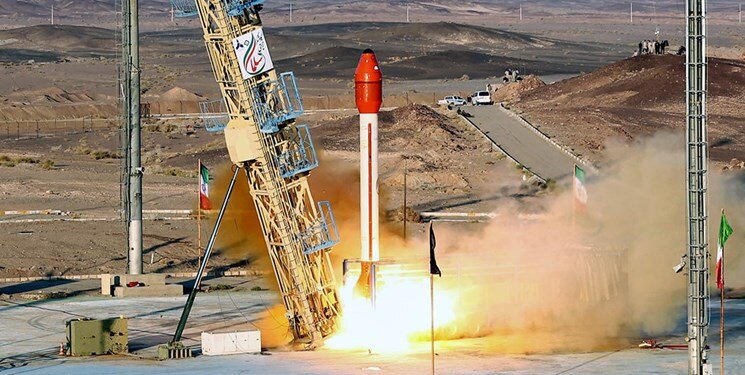 - لحظه به فضا رفتن کپسول زیستی ایرانی با پرتابگر سلمان