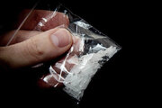 کشف جاساز عجیب ۱۴ کیلو مخدر شیشه در فرودگاه
