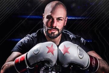 عکس | بوسه خشن‌ترین مرد ایران بر قلب نوزاد تازه متولدش