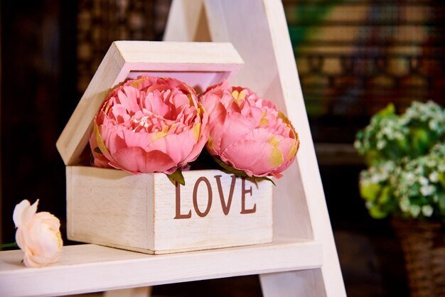 مردم کدام کشورها بیشتر گل میخرند؟