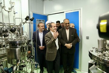تصاویر | بهره‌برداری خط تولید واکسن‌های نوترکیب جدید در موسسه تحقیقات رازی