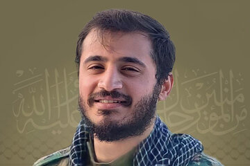 عکس |  تصویری از شهید حزب الله لبنان در کنار شهید حاج قاسم سلیمانی