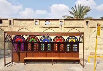عکس | تصویری زیبا از یک ایستگاه اتوبوس با طرح مسجد نصیرالملک در شیراز