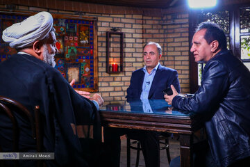 حسن نوروزی: قالیباف بگوید چرا طرح صیانت را متوقف کرد /نوری قزلجه: با فیلتر کردن اینستاگرام فضای مجازی نظام مند شد؟ حسن نوروزی: قالیباف بگوید چرا طرح صیانت را متوقف کرد /نوری قزلجه: با فیلتر کردن اینستاگرام فضای مجازی نظام مند شد؟